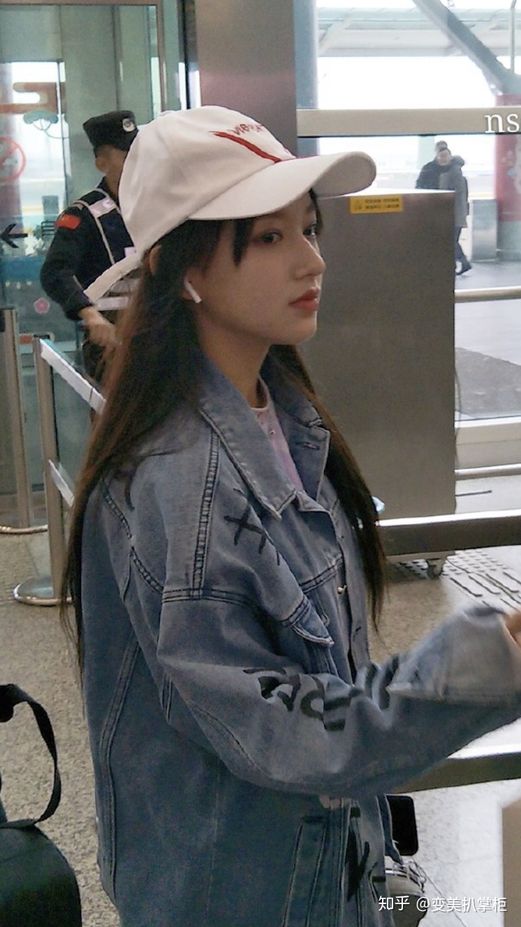 程潇|程潇身材上热搜，咋回事？中国美学什么时候能放过对程潇的批判