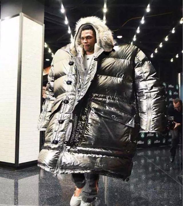 威斯布鲁克|懂事，贝尔斯坦让篮板给威少，助其加冕三双王，球迷评论太精彩