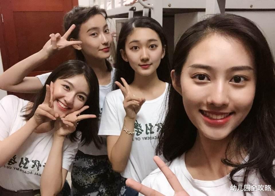 幼儿园全攻略|大学女生宿舍六个人五个群，为何总是“战火”不断？男生：好可怕