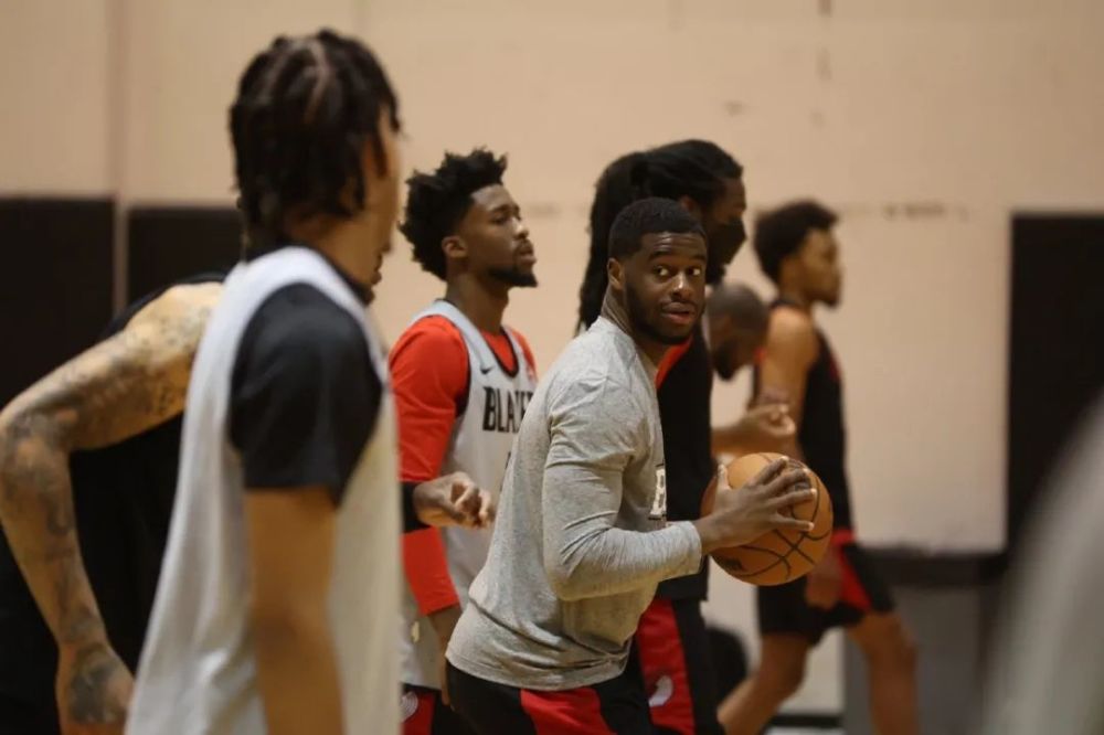 那些你很冒险的梦|再见了,中国男孩!25岁告别NBA!下一站真的没想到……