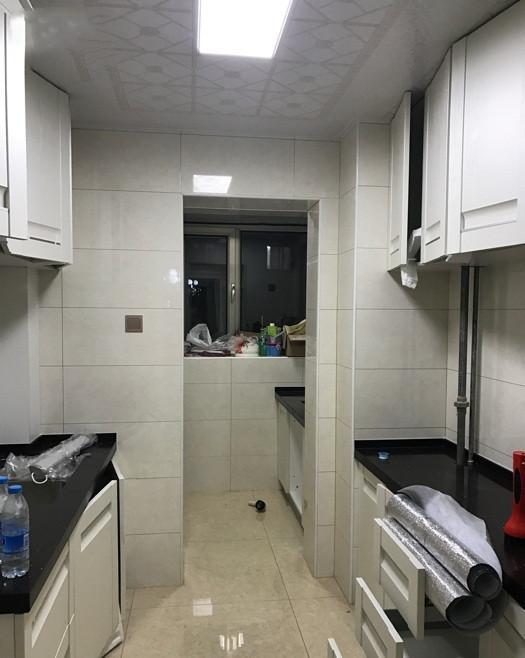 越来越多的人不装成品橱柜了，现在都流行这么做，太聪明了