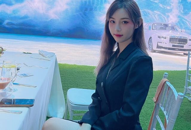 明星素颜|“机车女神”痞幼素颜如何?大胆晒出无美颜视频,看到嘟嘴的样子,懂了