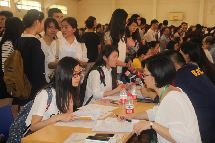 |男生不喜欢的女友职业排行，心理咨询师仅排第2，榜首当之无愧