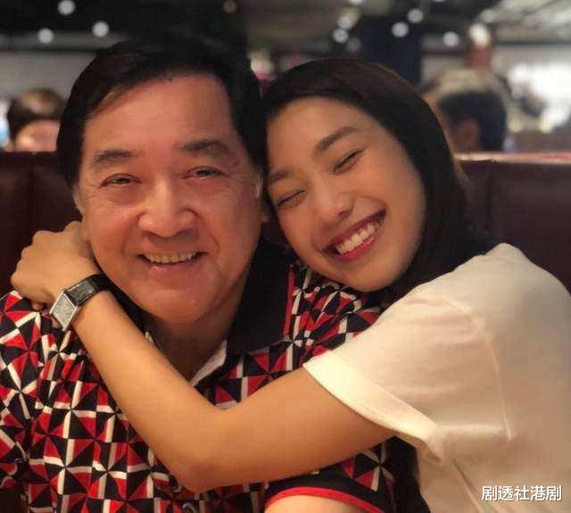 钟嘉欣|与钟嘉欣对戏无压力，秦沛爱女新剧飙演技，十秒内落泪获赞