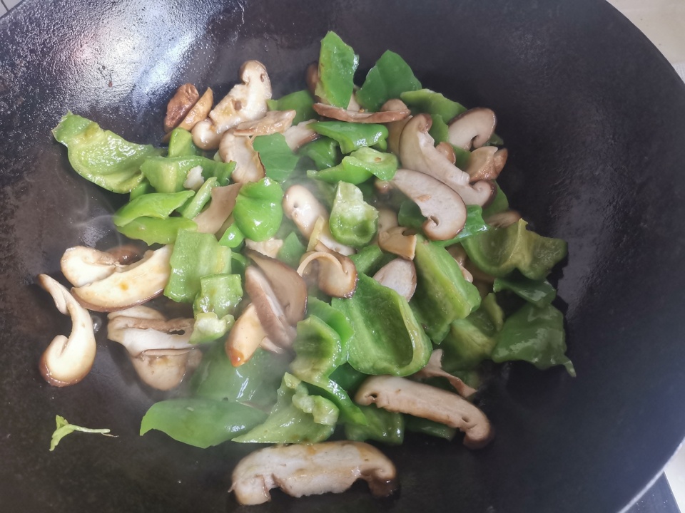 番茄|它的维C含量是番茄的3倍，降脂减肥真棒，和它搭配还健脑，太棒了