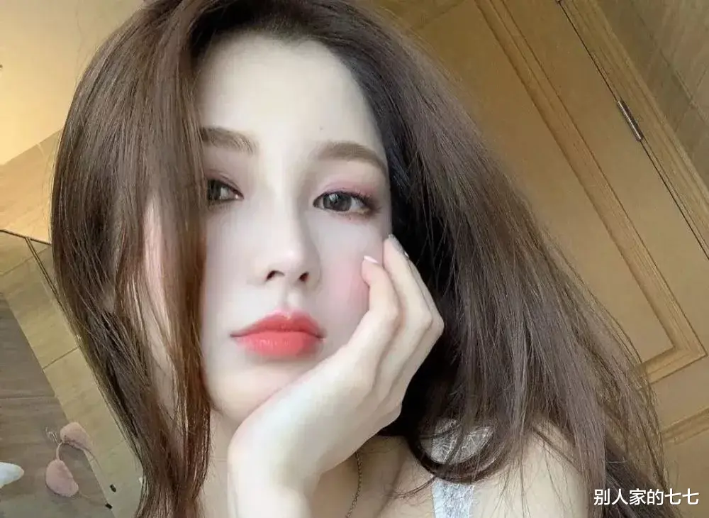 别人家的七七 越“旺夫”的女人，越不合群，娶到就是赚到