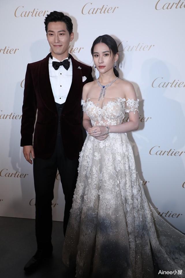 蒋欣 何超莲气质直逼何超琼，穿拼接连衣裙气场十足，短发看着更贵气