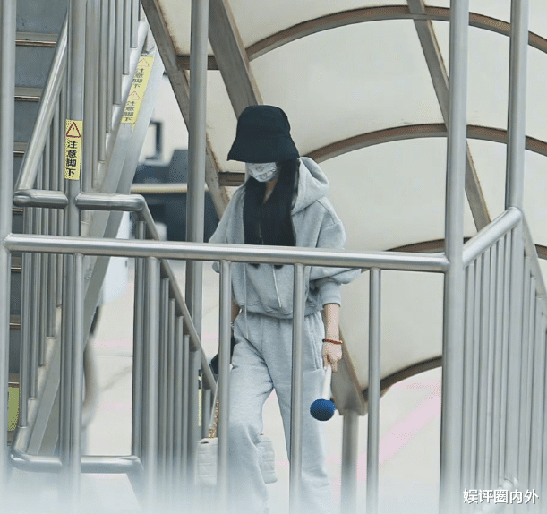 赵丽颖|赵丽颖冯绍峰离婚细节曝光：她在官宣离婚前3天搬家回京，拿走很多行李