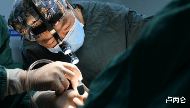 卢丙仑|做整形手术需要脱光光吗?