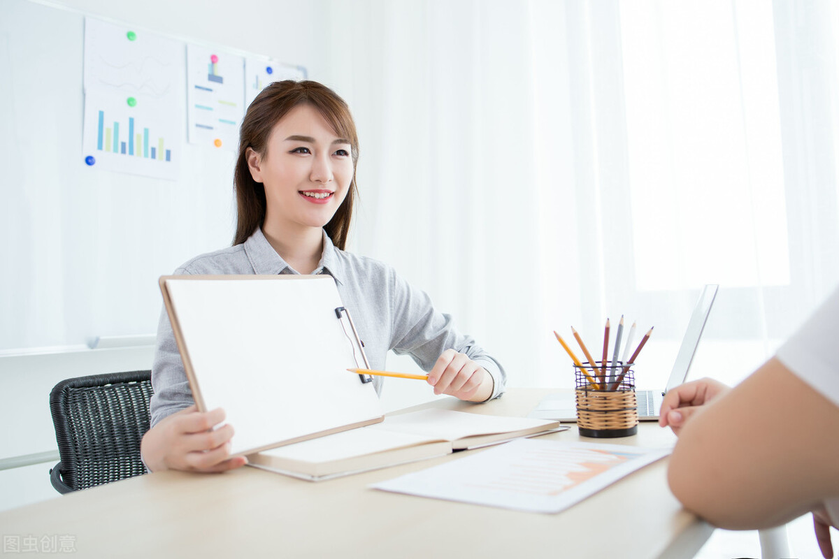 求职|面试官：我为什么要雇用你？求职者该怎么回答？高情商都这么回答