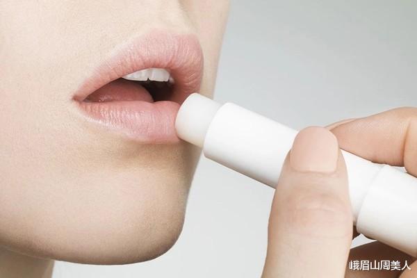 谭维维|?涂口红前需要先涂润唇膏吗？多数人都搞错了，难怪唇色悄悄变深了