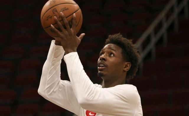 威斯布魯克|接近官宣！火箭隊可能會交易步行者小薩與首輪簽，放棄伍德與泰特