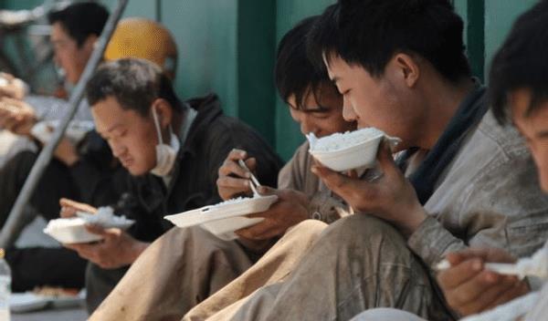 苹果|苹果对外官宣，8个工厂或将搬迁印度，库克：不再花冤枉钱