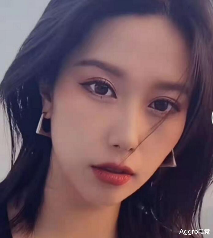 刘德华|又一个蹭刘德华热度的女网红，原以为是青铜，没想到却是个王者