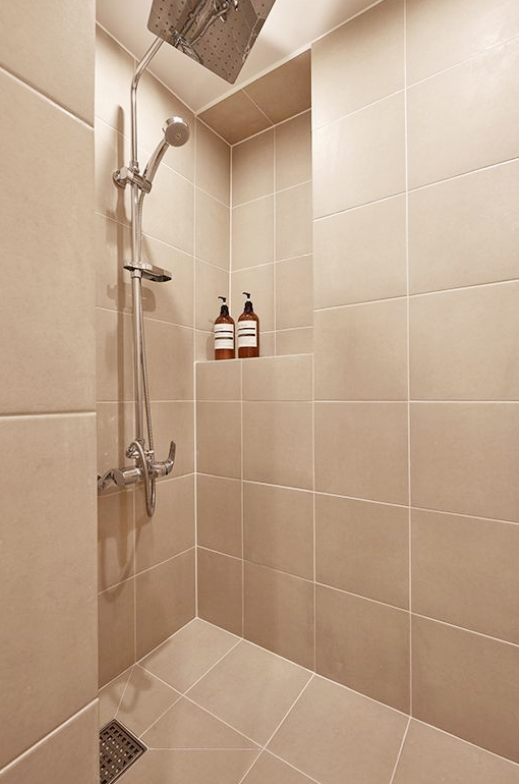 别小看这\10cm\,用得好能解决卫生间收纳大问题,提升功能全靠它