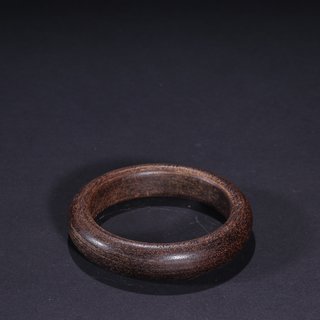 沉香|旧藏: 沉香素面手镯