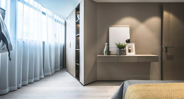 |77平现代风二居室，进门客厅做一排柜子一物多用