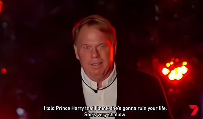 明星|梅根哥哥帅气亮相澳洲真人秀，牵手特朗普前助理，上台就叫板梅根