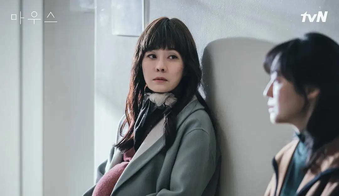 韩剧|悬疑韩剧《窥探》完美终结：80死后再遭换脑？期待李昇基的第二季