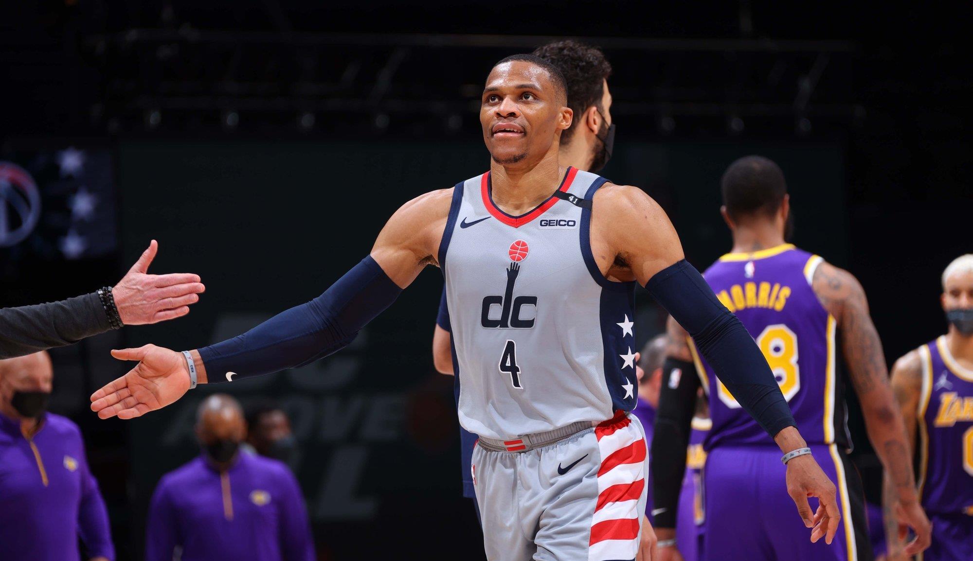 篮网队|东部排名大乱！2队哄抢第1，热火跌至第7，威少直冲前8狙击篮网