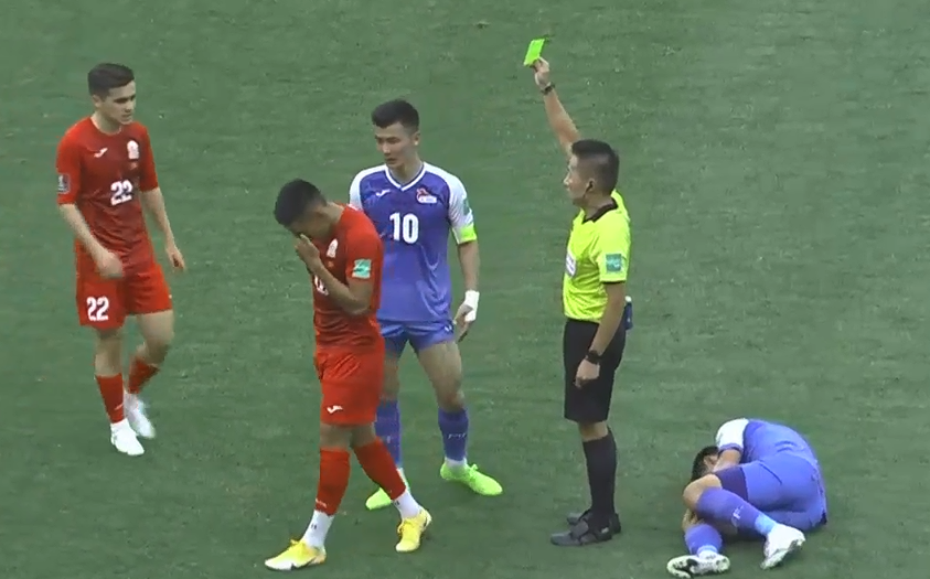 世预赛|1：0！世预赛上演超级大冷门，亚洲鱼腩缔造奇迹，球员疯狂庆祝