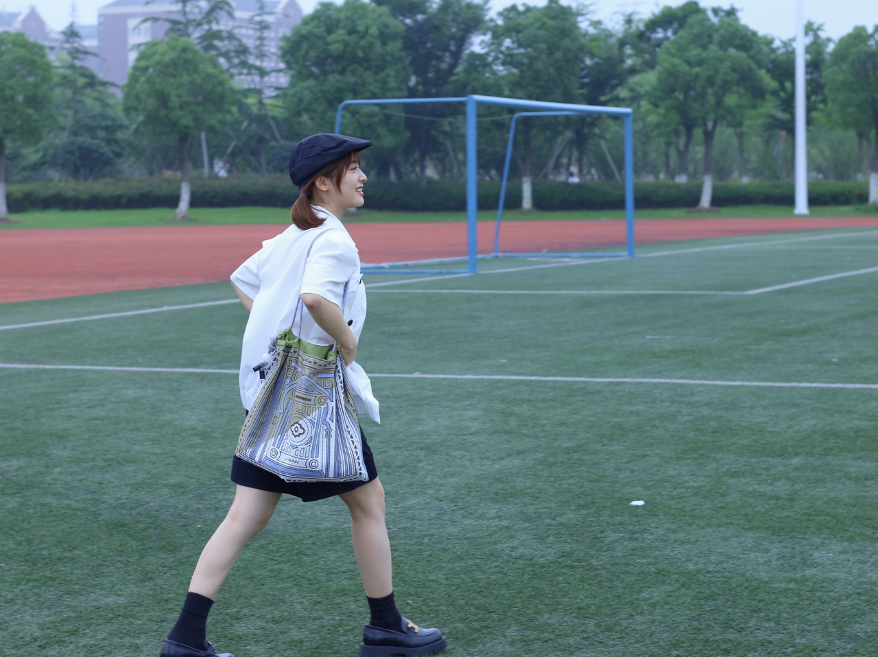 周迅|金九银十，女星杂志封面争夺赛开启，周迅领跑，刘诗诗不输？