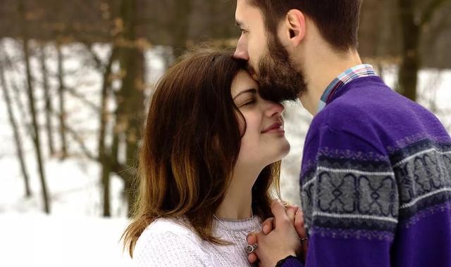 黄渤|黄渤被拍到和美女在酒吧狂欢，深夜同回酒店，好男人形象崩塌