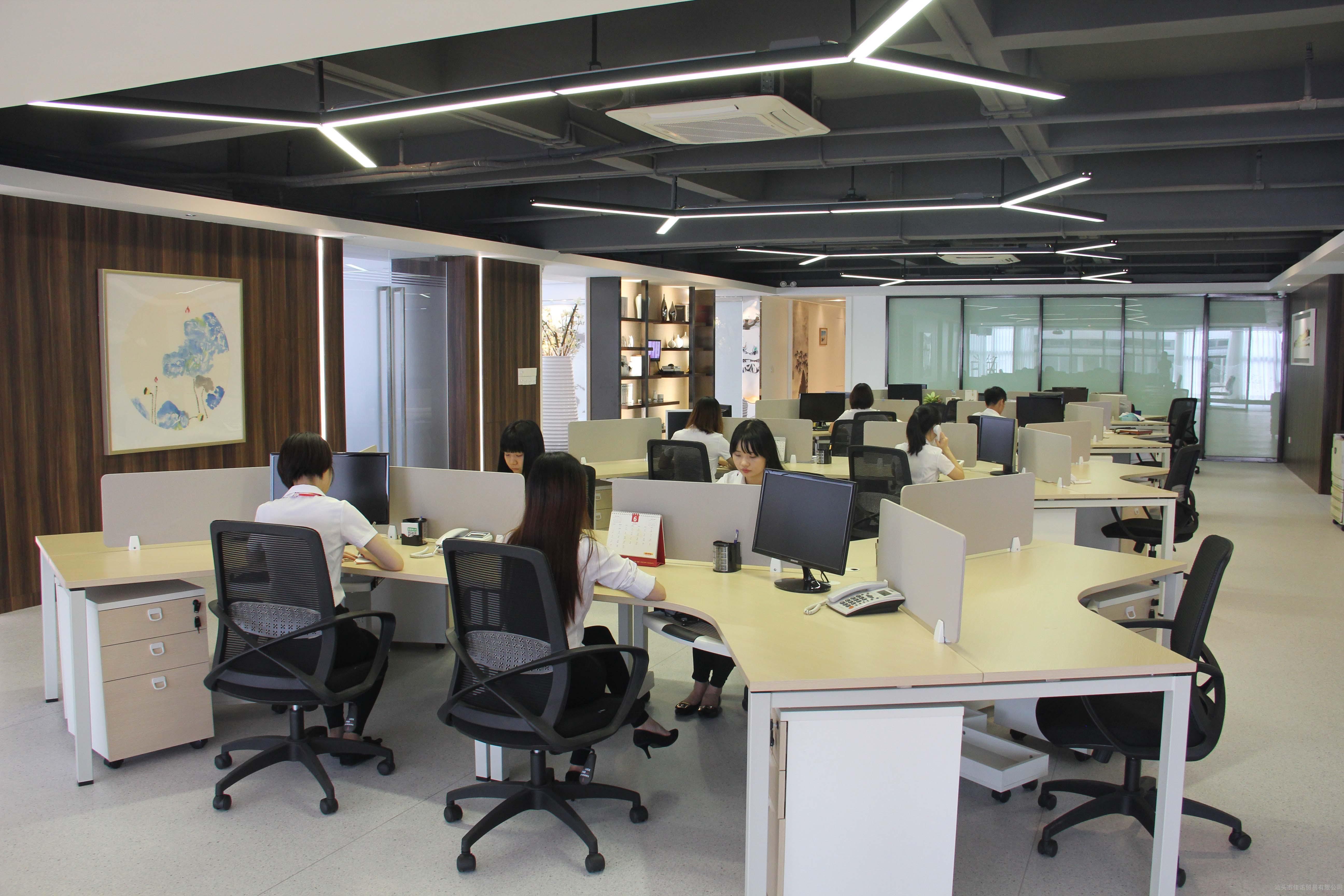 绝对值 社交实录:如果你被人夸情商高,先不要高兴