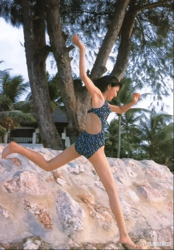 长泽雅美|《唐人街探案3》的高票房，离不开这个性感漂亮女人的支撑