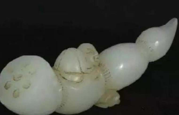 慈禧太后|慈禧偏爱的“玉藕”，有何作用，为啥慈禧睡觉时都要将其放身边？