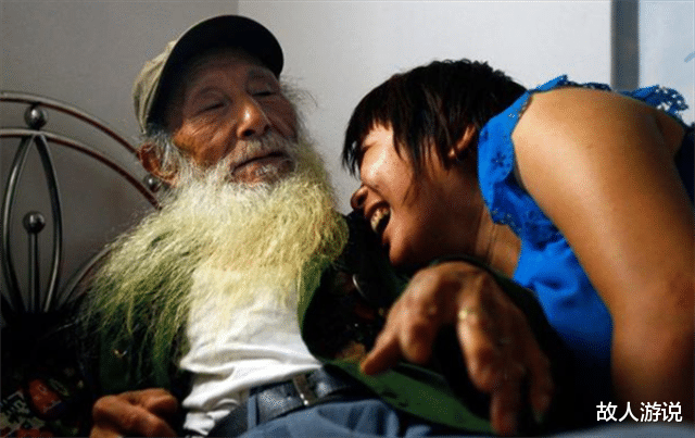 故人游说 87岁“裸模”遭子女嫌弃，只因与24岁女友同居？原因直指人性之恶