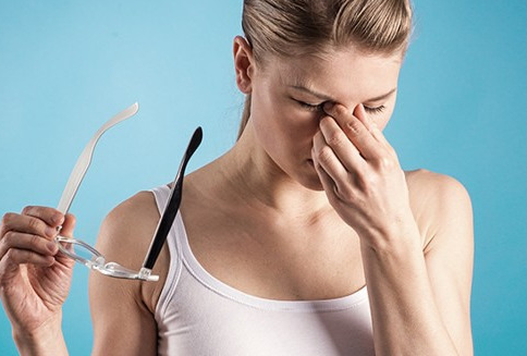 肝脏|28岁男子皮肤过敏,查出肝癌,肝科主任提醒:身上3处异常,早查CT