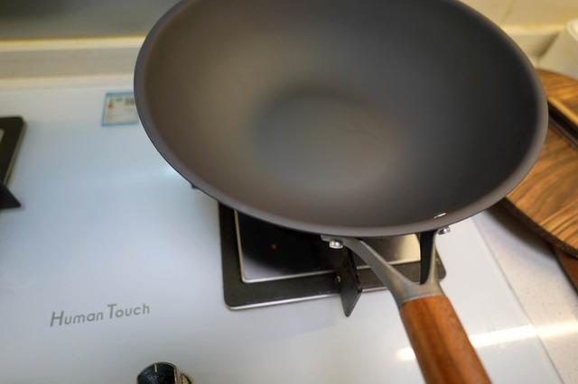 不粘锅|周末才是我大展厨艺的时候，入手三禾窒氮轻铁锅体验