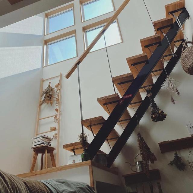 日本复古之家，虽满满当当却乱中有序，夫妻俩将日子过得精致温暖