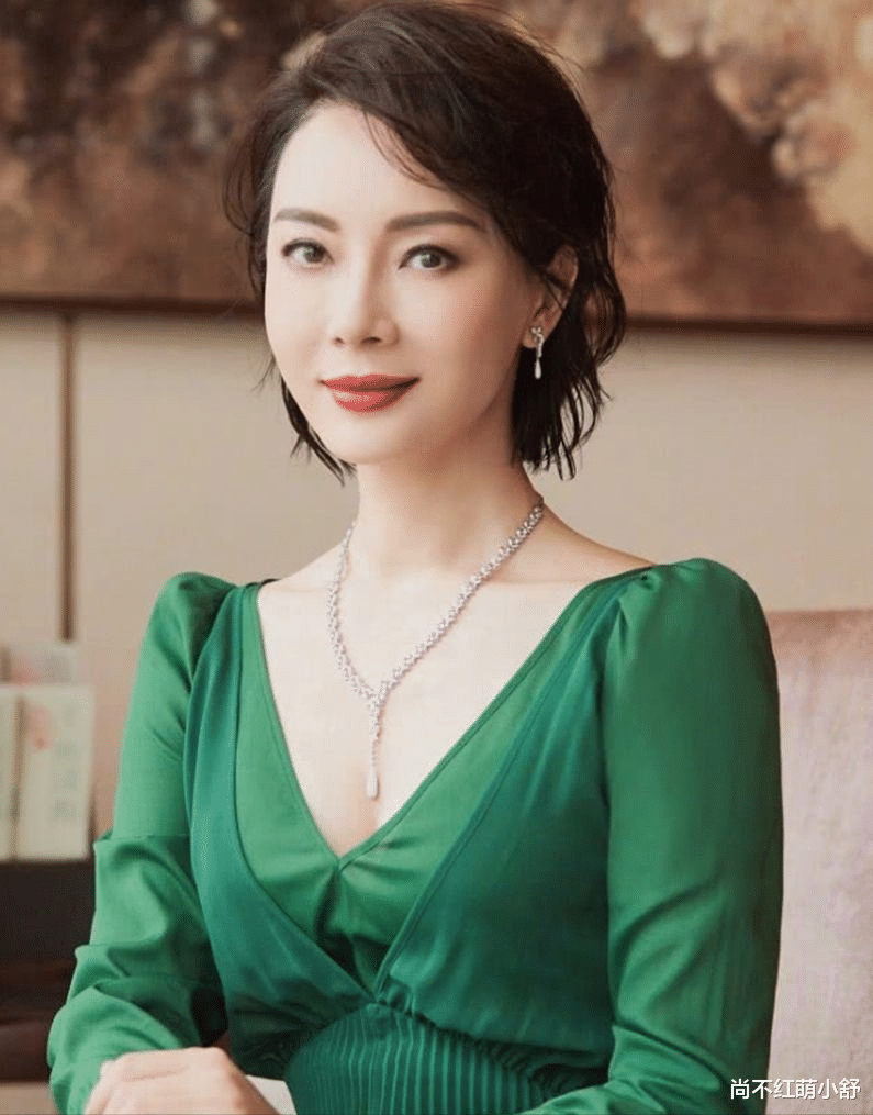 短发|女人四十而不老,这10款“减龄”短发不仅优雅,还让你告别大妈感