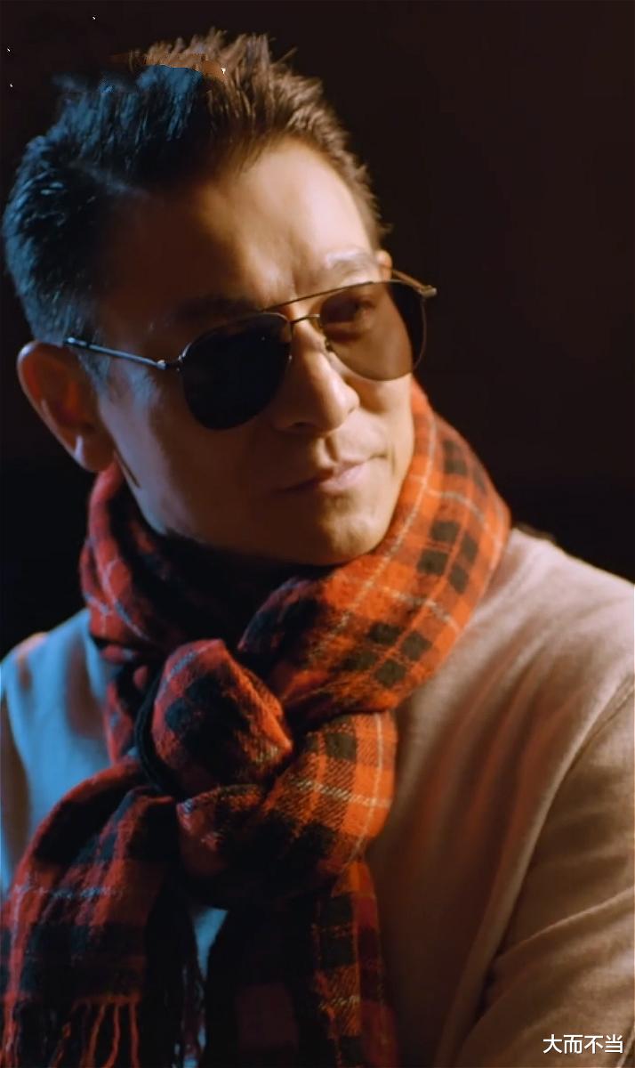 刘德华|2天涨粉4000万，59岁刘德华血洗抖音，彻底撕碎“顶流”遮羞布