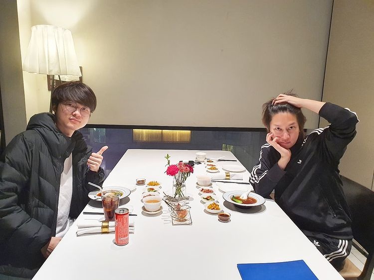 金希澈|金希澈追星成功与Faker约饭：我的偶像李相赫
