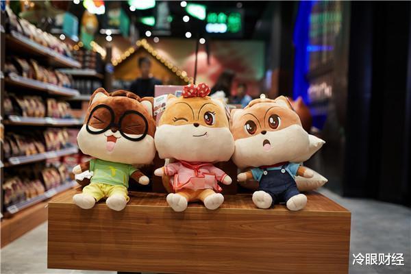 只是因为纸盒?三只松鼠员工倒卖被抓,殊不知那是公司“命脉”