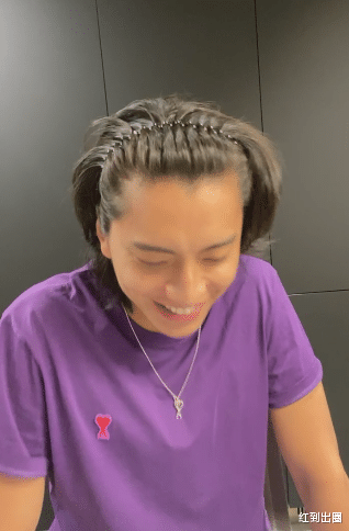 王大陆|分手了？王大陆生日直播未承认蔡卓宜女友身份，面露尴尬直言只想工作