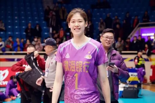 李盈莹|为什么李盈莹是黑龙江人，但她不在黑龙江打球？