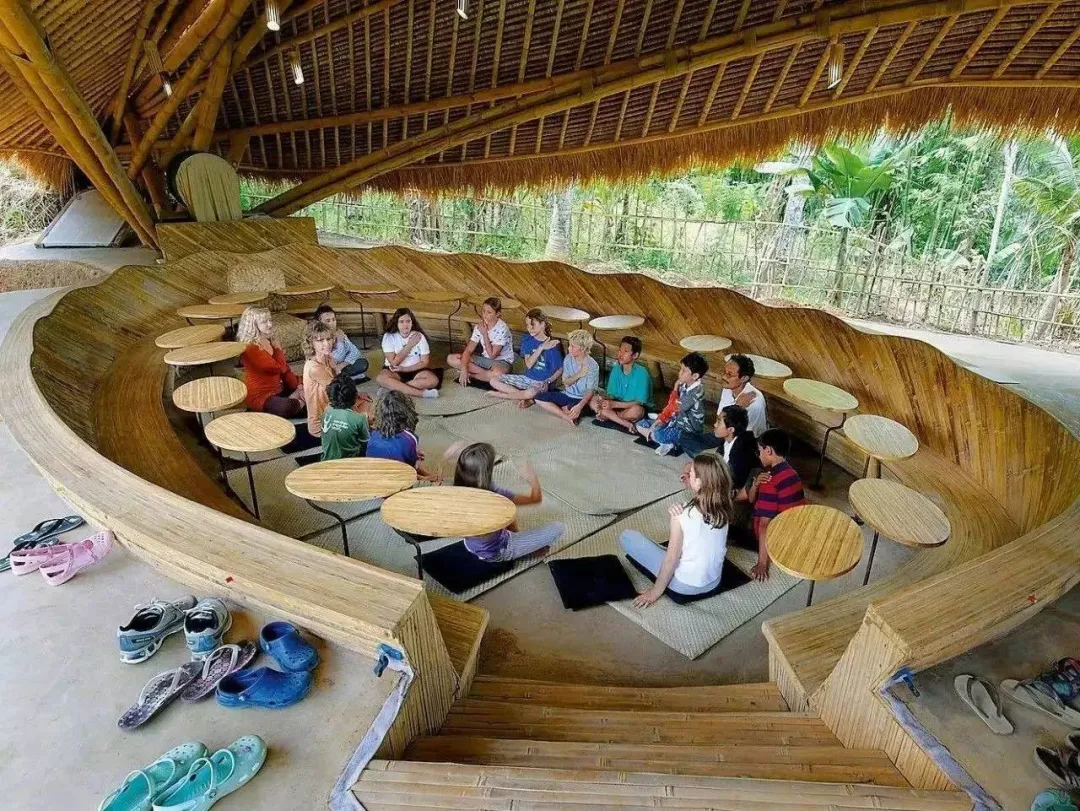 日本设计小站 海上“旋转酒店”来了！24小时自动旋转，发电、污水处理完全靠自己！网友：建筑也可以很环保！