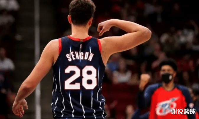 火箭隊(duì)|火箭連斬四大勁旅，名記發(fā)推調(diào)侃，休城去東部會(huì)變更好？