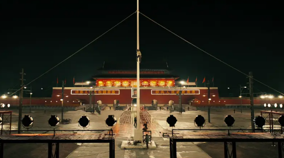 星星娱娱说|《我和我的祖国》，不想错过任素汐一句词，也不忍落下张译的眼神