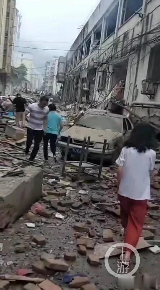 燃气爆炸|湖北十堰燃气爆炸事故伤者：气浪把我推出三米远，一年前有人检修管道
