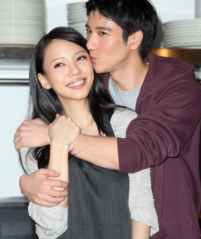 王力宏|王力宏儿子的名字只有5笔，没有1笔是弯的，网友：不愧是才子