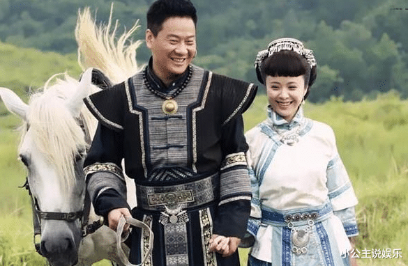 明星|他为娶小8岁娇妻抛弃原配，如今前妻成当红明星他却十分落魄