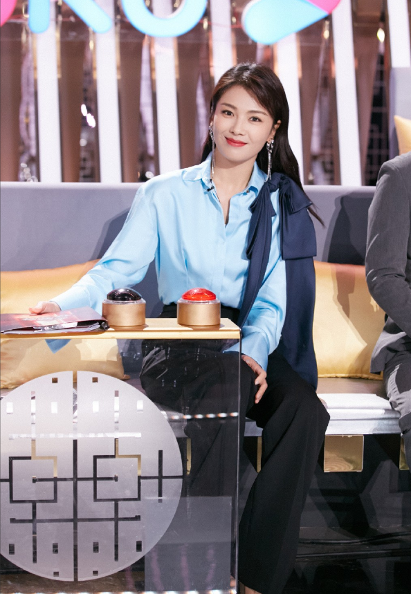 白羊座|中年女人上衣+裤子怎么穿才时髦？50岁俞飞鸿教你3组穿搭公式