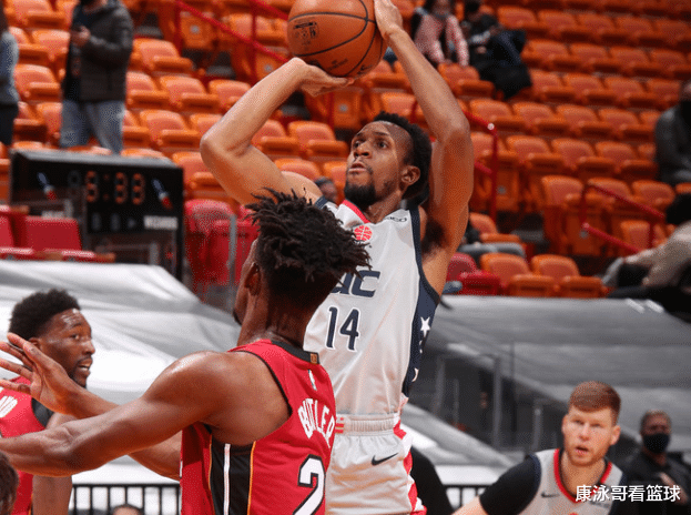 奇才队|大爆冷！倒数第一掀翻东部冠军，就这歪瓜裂枣交易哈登还不舍得？