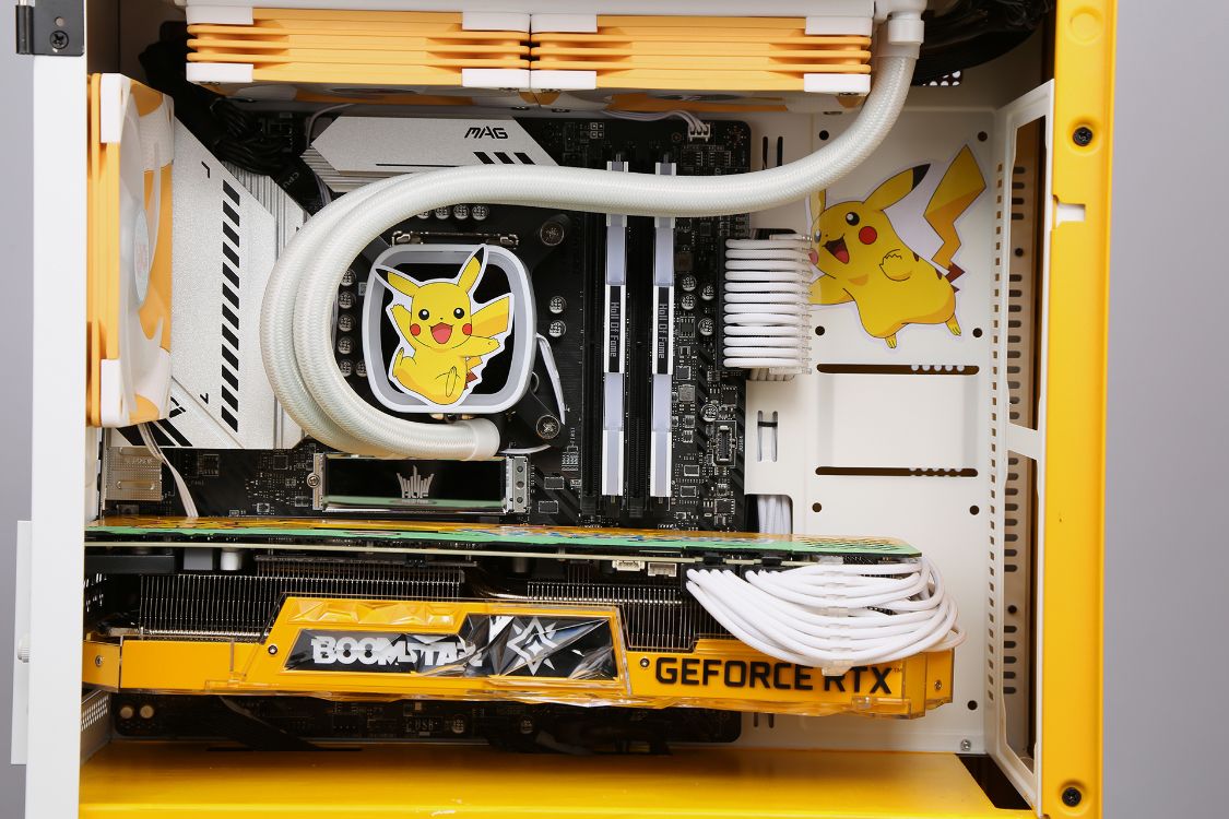 皮卡丘|私人の手绘DIY创作,圣诞送女神比iPhone13更好的皮卡丘萌物主机