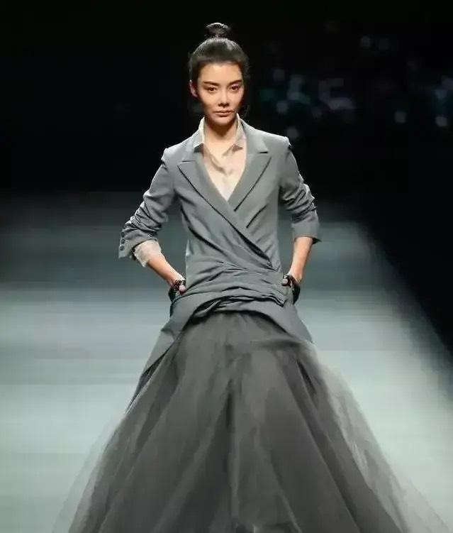 清浅微笑的我|车晓这个瘦真的是吓到我了,整个人都快瘦的皮包骨了